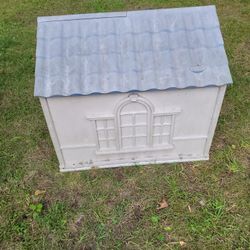 Dog House  Insulated, Was Using For A Pump House 