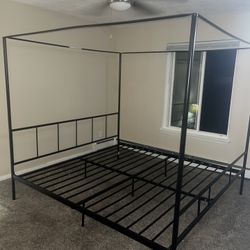 King Size Bed Fram w/ Canopy Top
