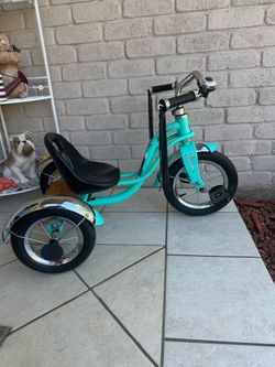 12” FRONT WHEEL SCHWINN ROADSTER CLASSIC TRICYCLE  (ages 2-4) TEAL COLOR IN GREAT CONDITION