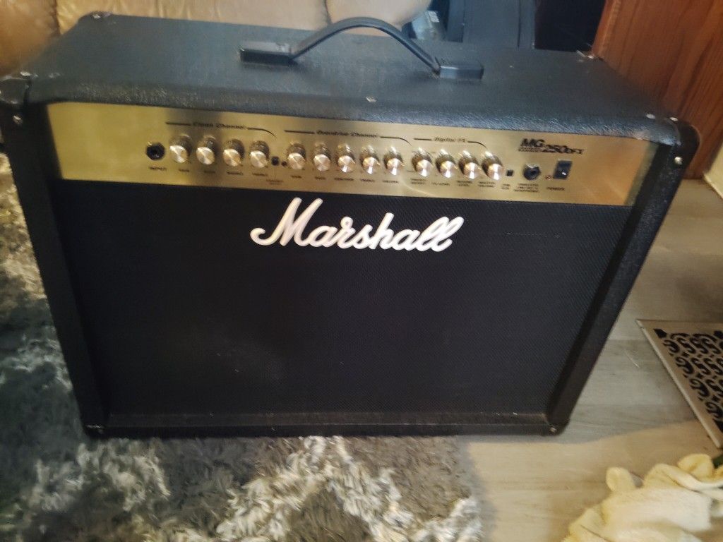 Marshall 2x12 Guitar Combo. 100 Watt