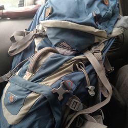 High Sierra Hawk Trail Pack