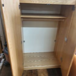 2 DOOR WIDE WARDROBE, VERY NICE, LOW AND WIDE (HOME34)