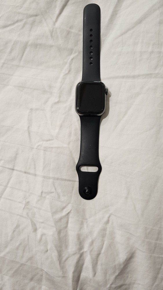 Black Stainless Series 7 41mm Apple Watch