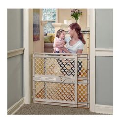 Plastic Gate 