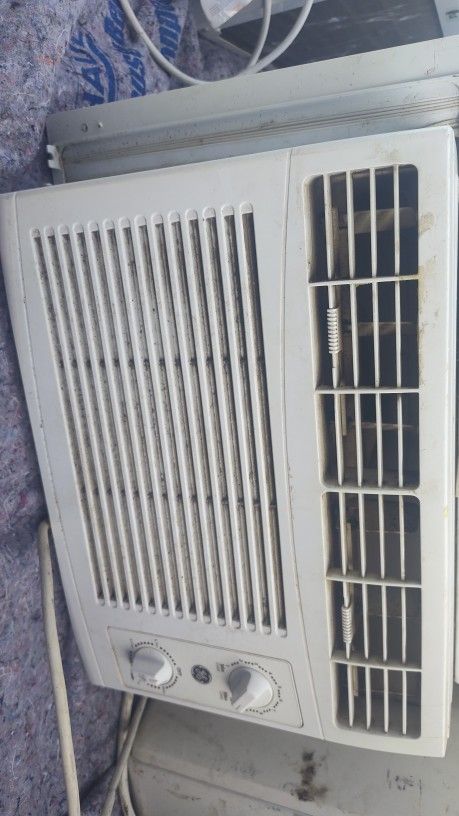 GE 5000 BTU WINDOW AC Unit