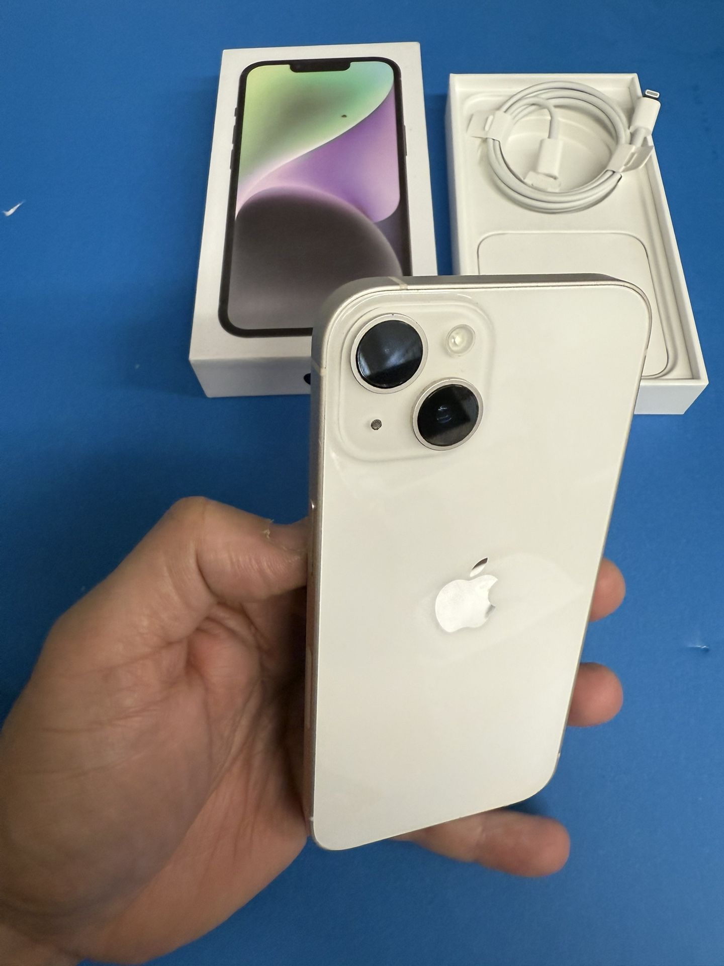 iPhone 14 Plus 256gb Unlocked For Any Carriers ( Liberado)