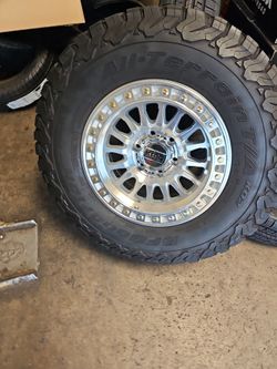 17 kmc rims 6 lug 6x139 6x5.5 on used tires 285 70 17