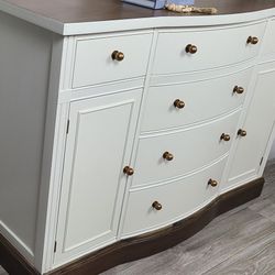 FREE DELIVERY*  Buffet / Sideboard/ Entry Console/ TV stand.