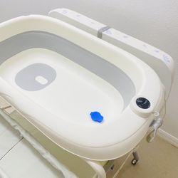 Baby bathtub and diaper changing table