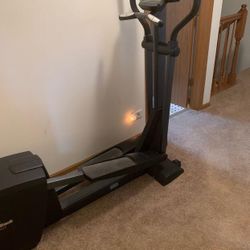 Nautilus Cross Trainer