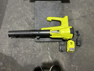 🔥 BRAND NEW RYOBI ONE+ 18V 250 CFM Cordless Blower Kit – Battery + Charger US$60