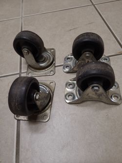 4 piece Caster wheel lot
