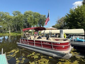 2011 South Bay pontoon