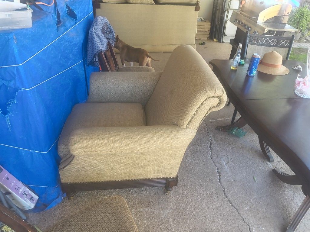 Free Sofa