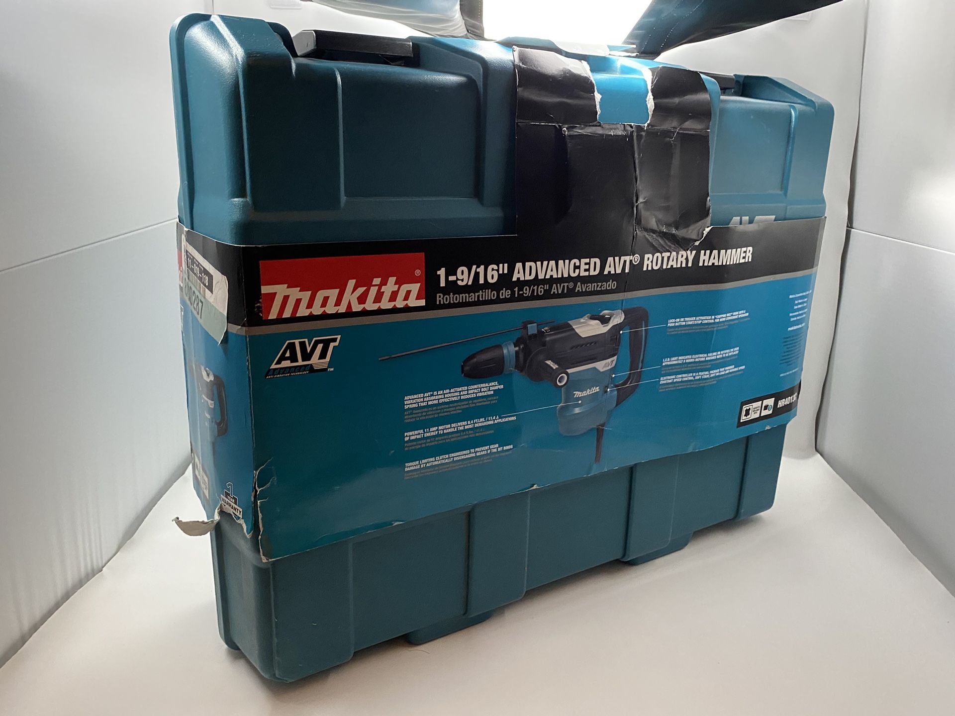 Makita HR4013C 11 Amp 1-9/16 In. Corded SDS-Max Concrete/masonry AVT (anti Vibration Technology) Rotary Hammer Drill With Hard Case
