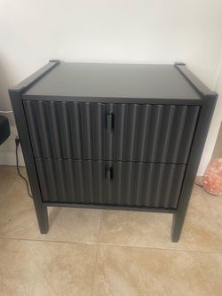 2 Night Tables Like New