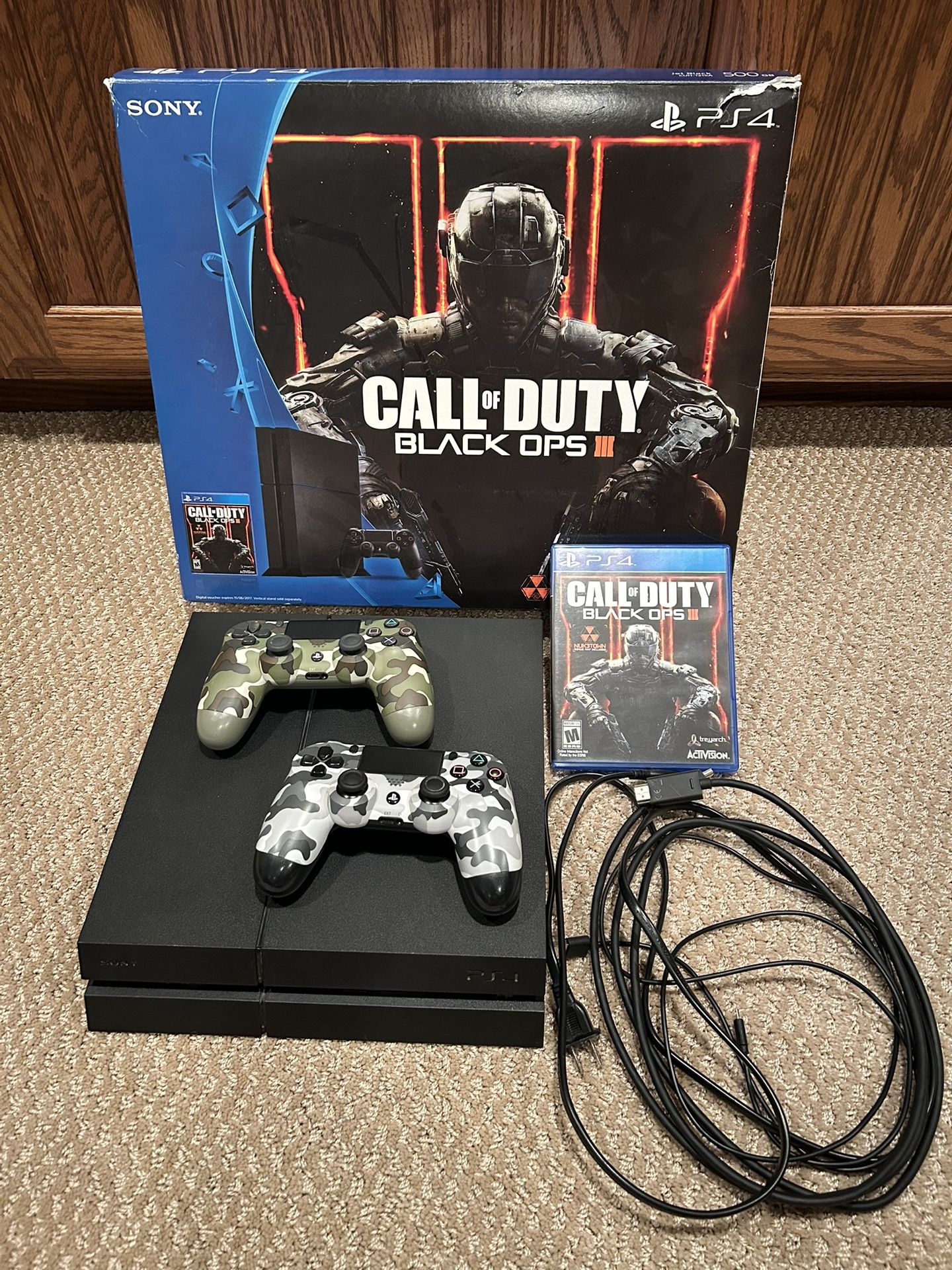 PlayStation 4 500GB Console - Call of Duty Black Ops III with extra controller