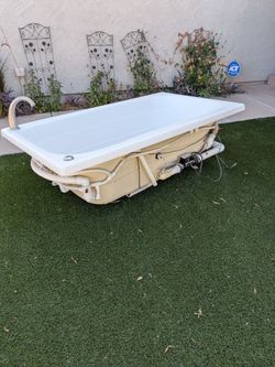Jacuzzi tub