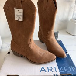 Women’s Boots 8.5