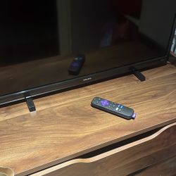 Philips Roku Tv Set