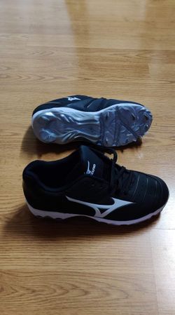 NEW Mizuno Baseball Lightweight women shoes size US W8.