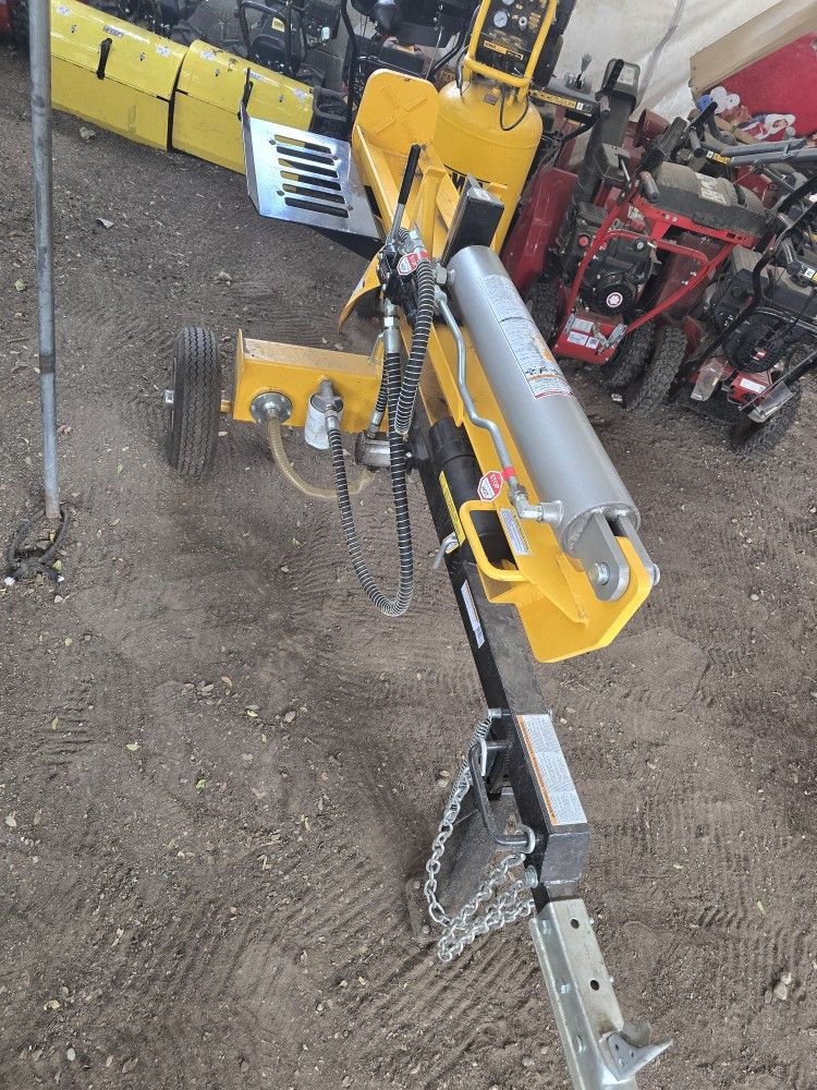 Dewalt 28 Ton Long Splitter With KOHLER Engine