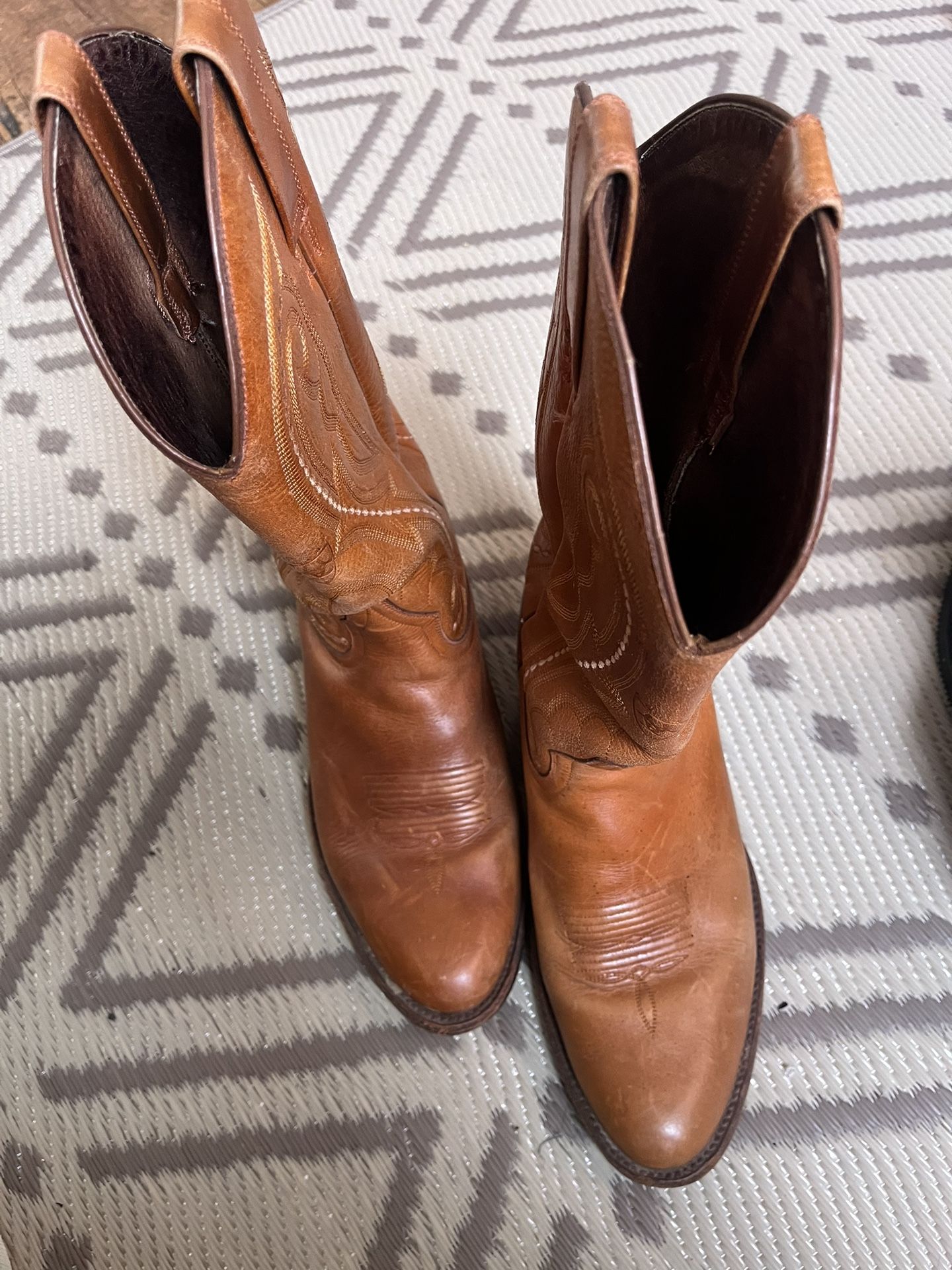 Arita’s Men’s Cowboy Boots