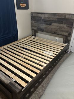 Queen Bedroom Set