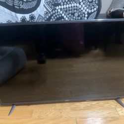Vizio Smart TV w/remote