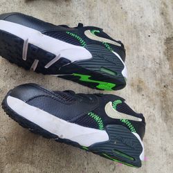 Nike Air Max 90 size 8.5 c