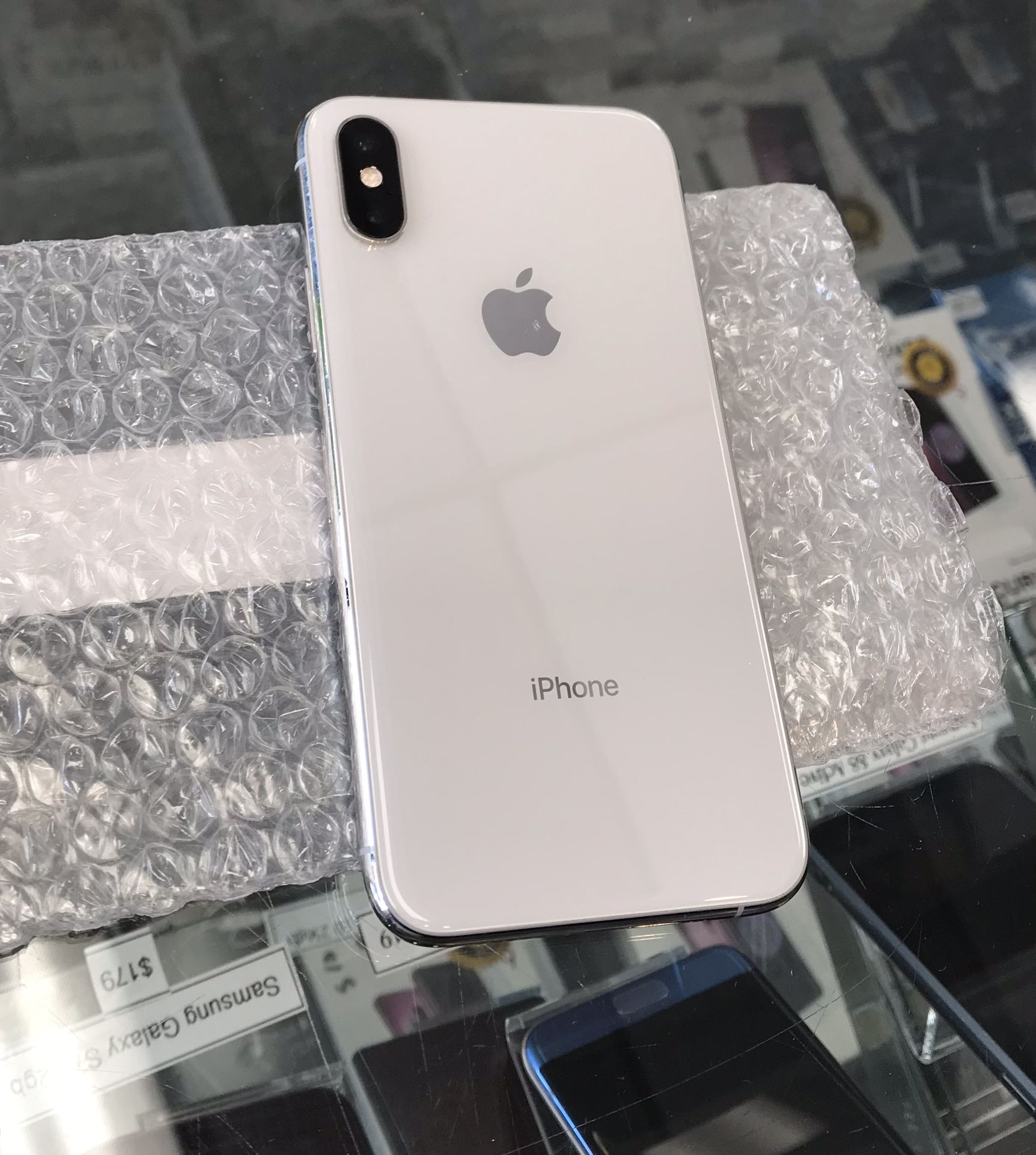 iPhone X 64GB Unlocked Excellent Condition