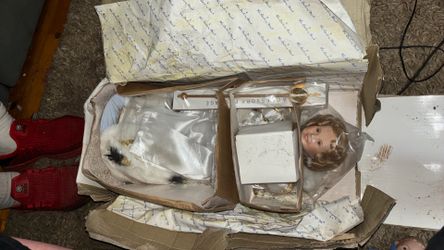 gorgeous 18" fine porcelain Shirley Temple "Little Princess" doll by the Danbury Mint
