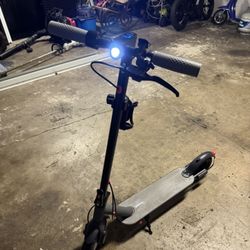 Electric Scooter For Sale! 19mph Max Speed. 3 Modes (Eco, Cruse, And Sport)