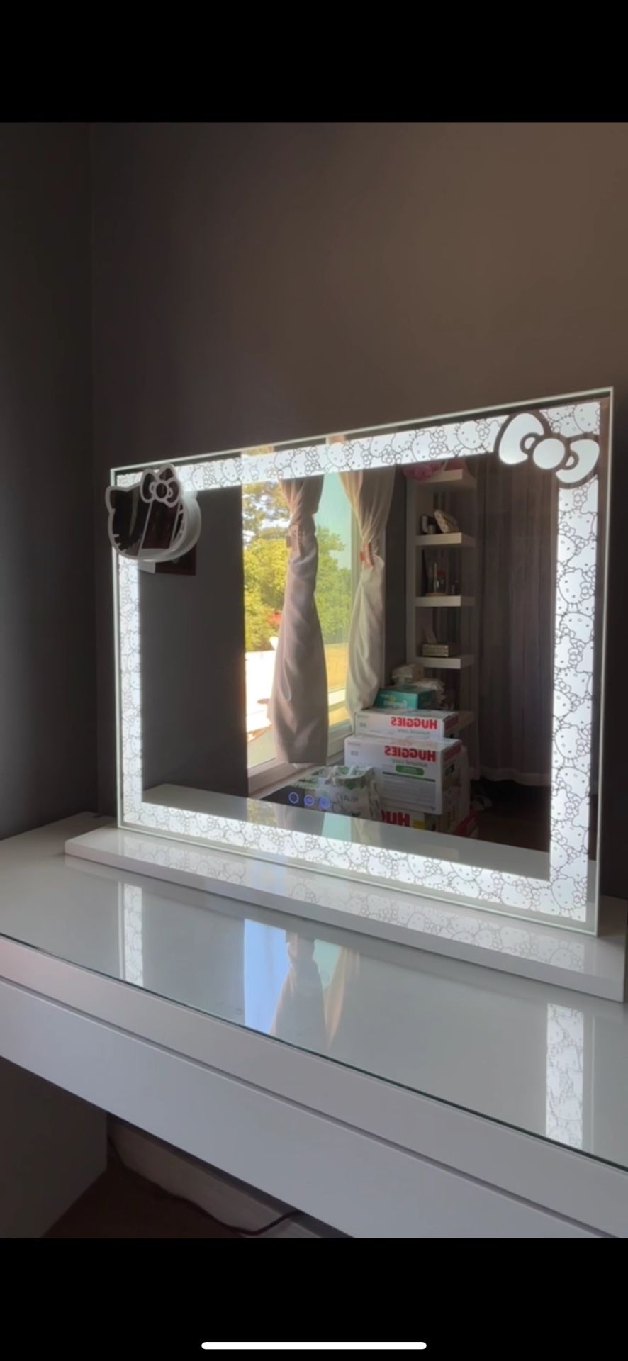 Impressions of Vanity Hello Kitty Mirror