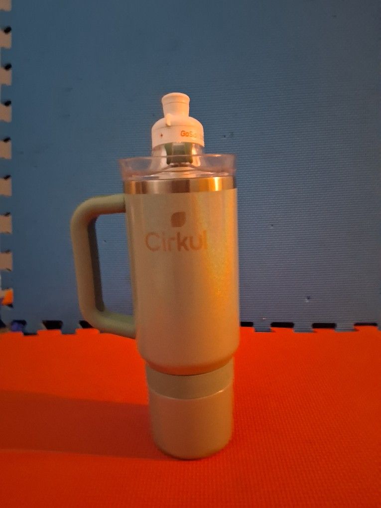 Cirkul Tumbler Water Bottle