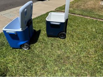 Coolers with wheels