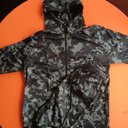4XL Nike Tech Camoflauge