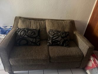 Sofa/ couch/ sillon