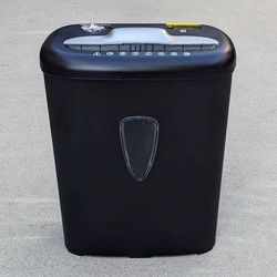 Amazon Basics 8 sheet crosscut paper and credit card shredder for business or home office use