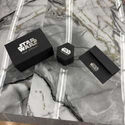 BRAND NEW STAR WARS YODA NECKLACE