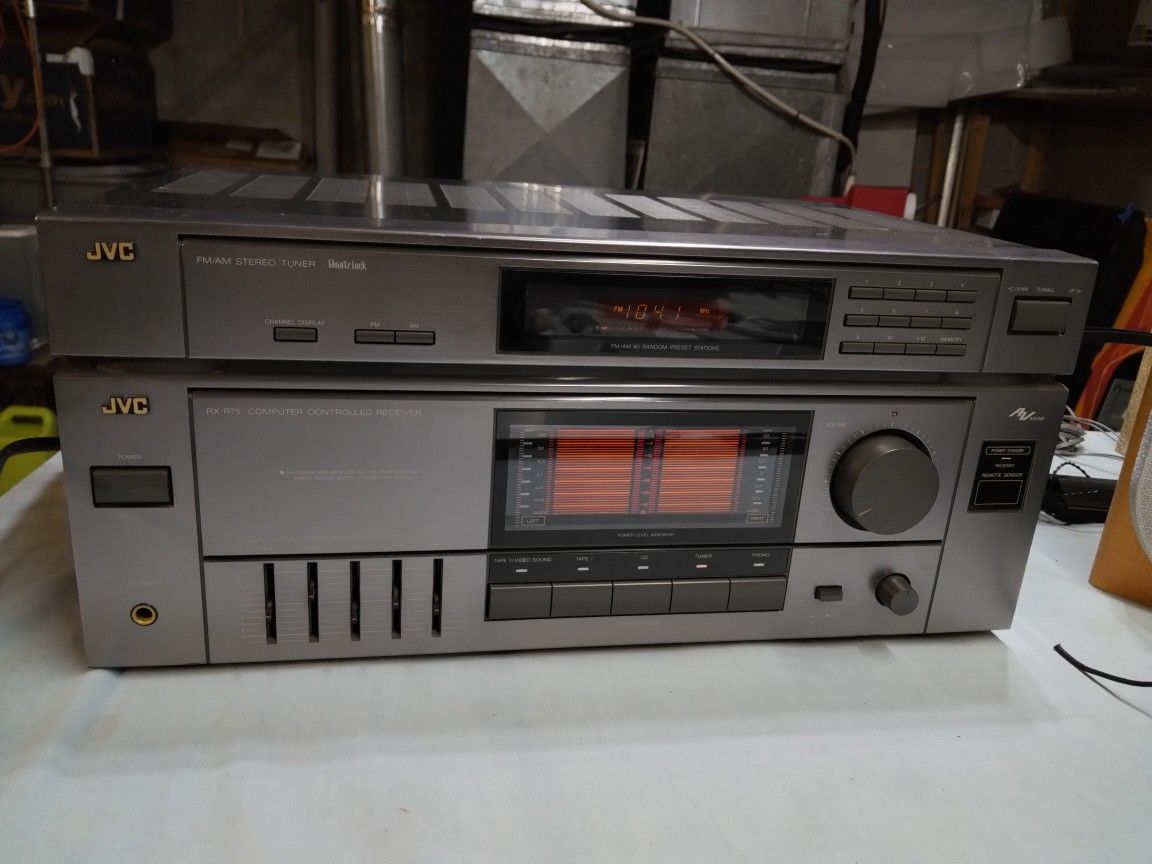 VINTAGE JVC COMPUTER CONTROLLED RECEIVER AMPLIFIER