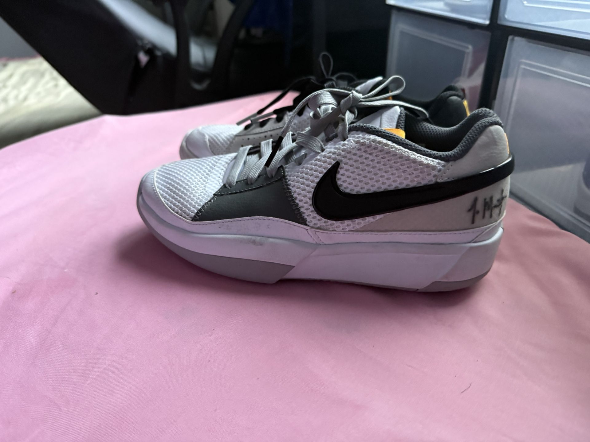 Ja Morant’s basketballs Shoes Size-4 In Kids