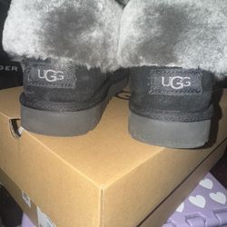 Ugg Diara Bootie Woman’s size 7 