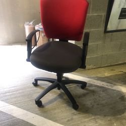 Office Chair (adjustable)