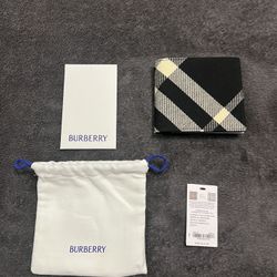 Burberry Bi Fold Wallet