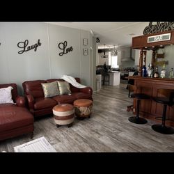 Sherrill Sofa & chaise Leather 