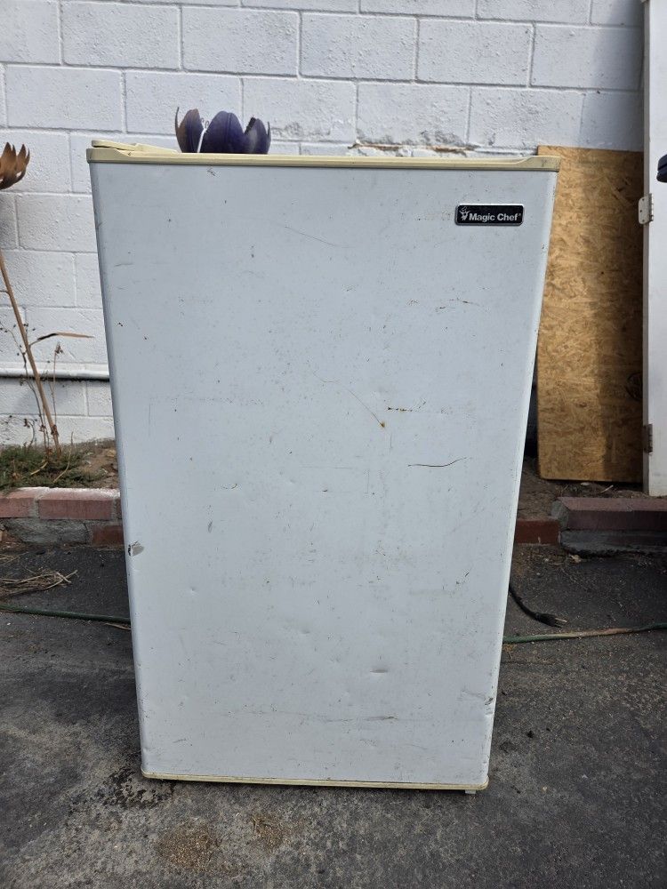 Mini Fridge