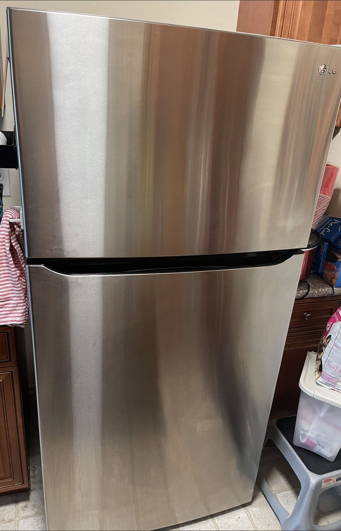 Refrigerator  $400
