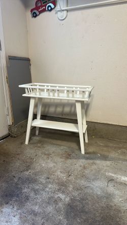 Plant stand