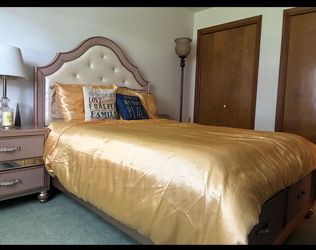 Full size princess Bed w/ night and full-size mattress